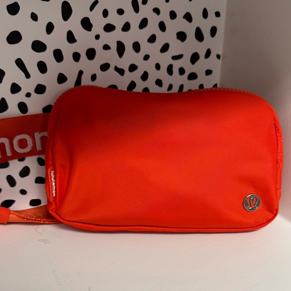 lululemon athletica Solar Orange Everywhere 1L Belt Bag Crossbody
